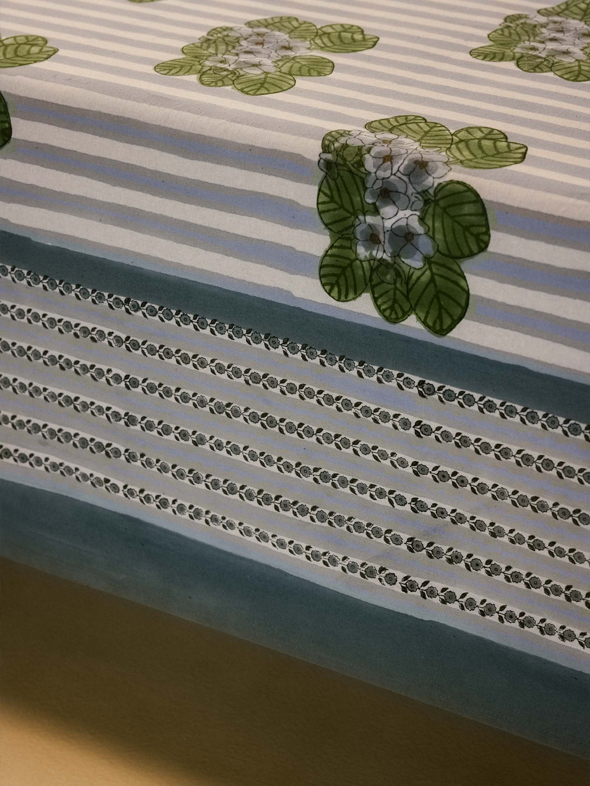 Suvasa Botanicals Bed Cover