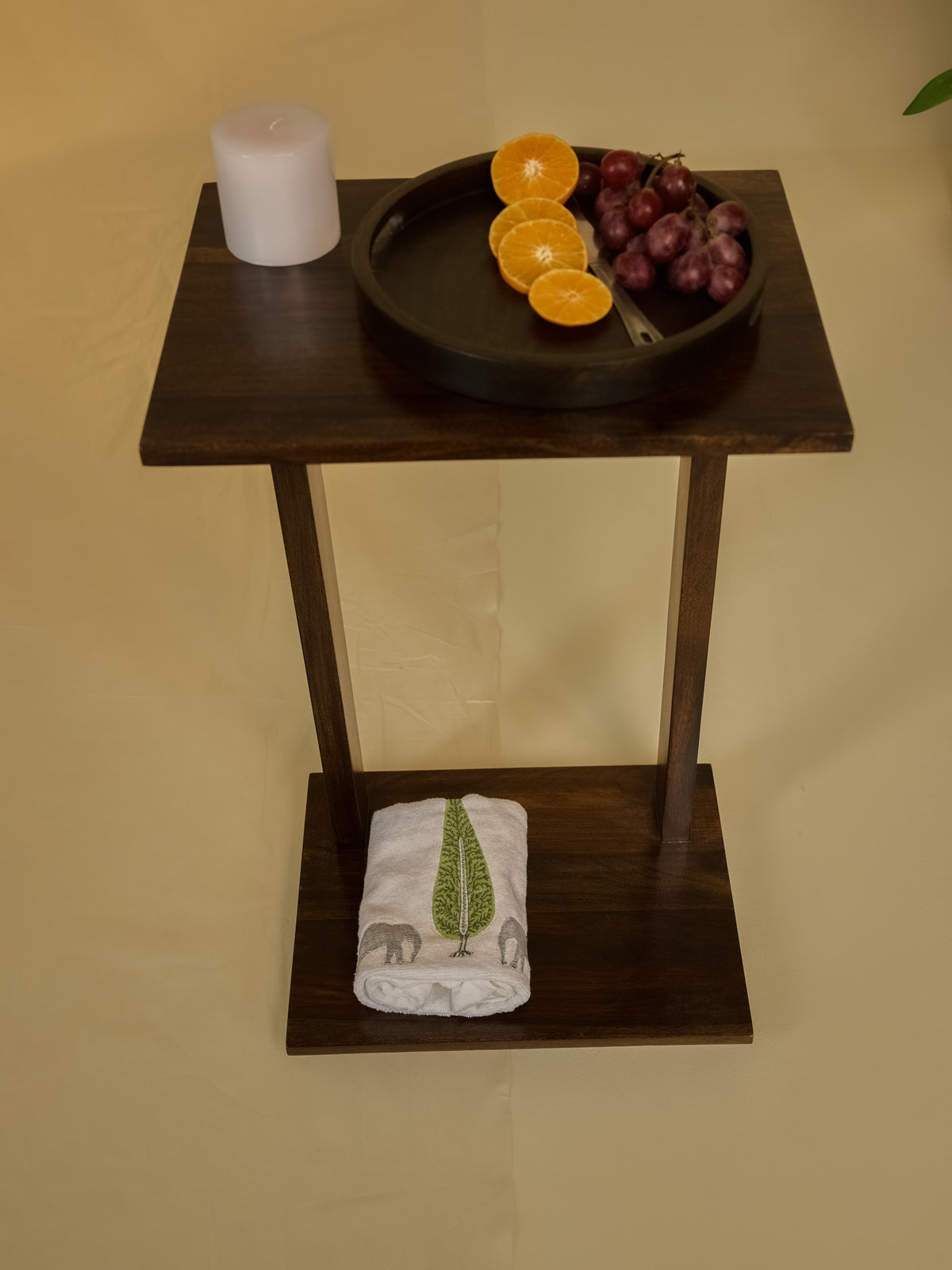 Edward Table