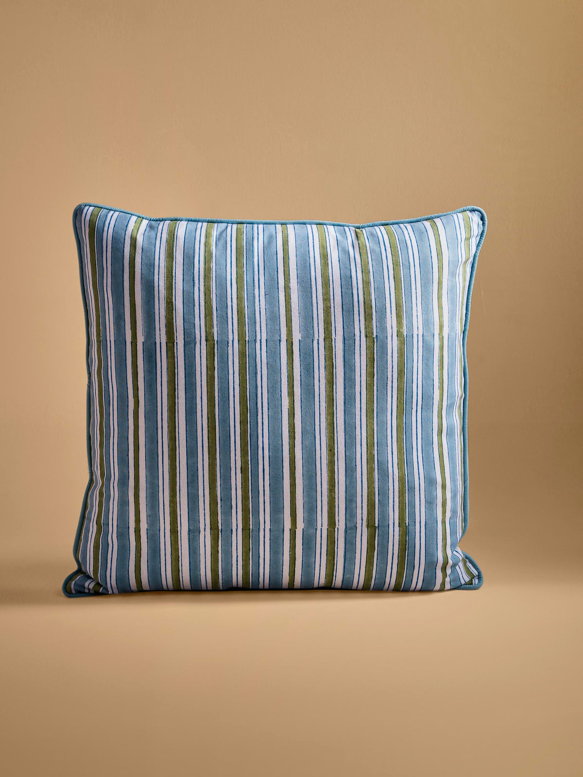 Chandra Mahal 20" x 20" Cushion Cover