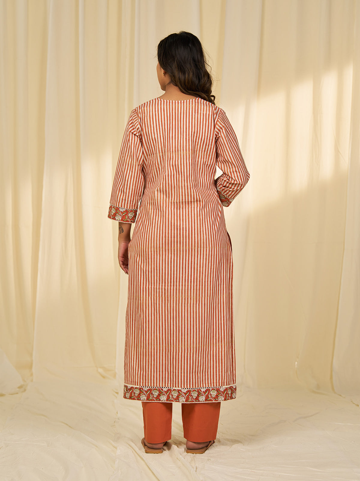 Brick Wall Cotton Kurta