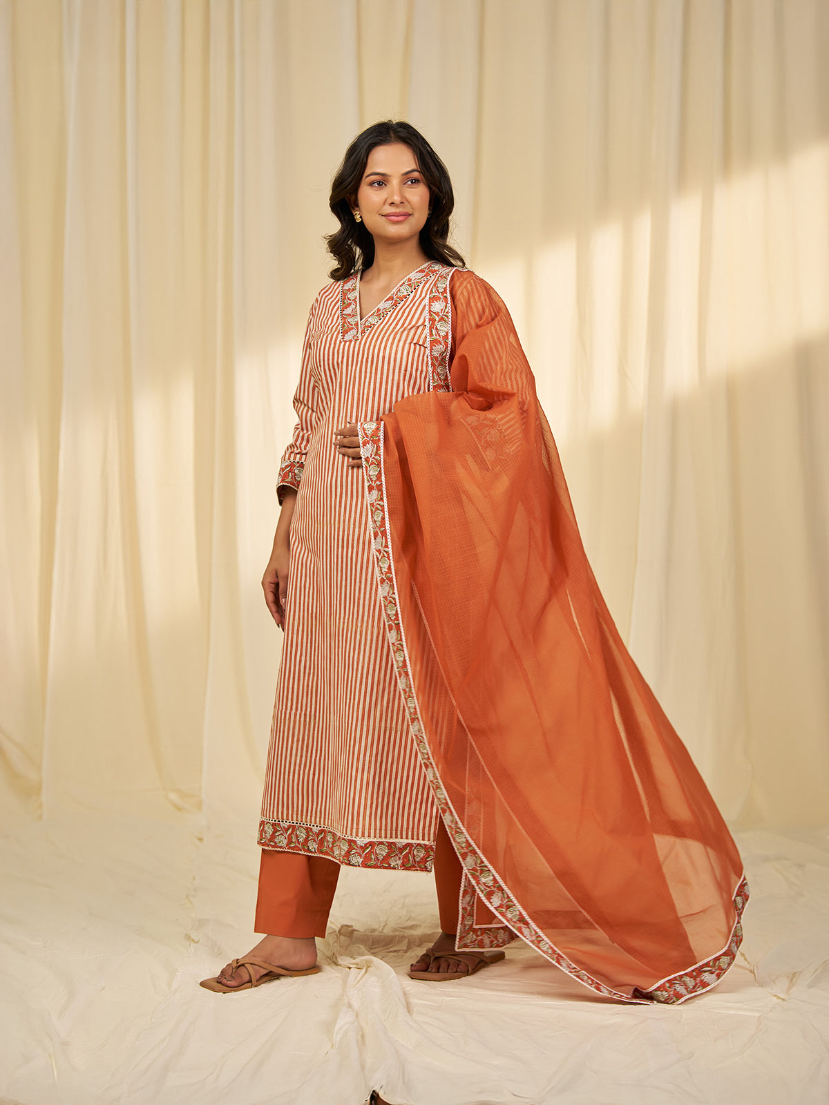 Brick Wall Kota Dupatta