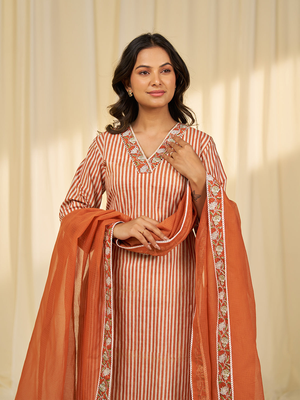 Brick Wall Kota Dupatta