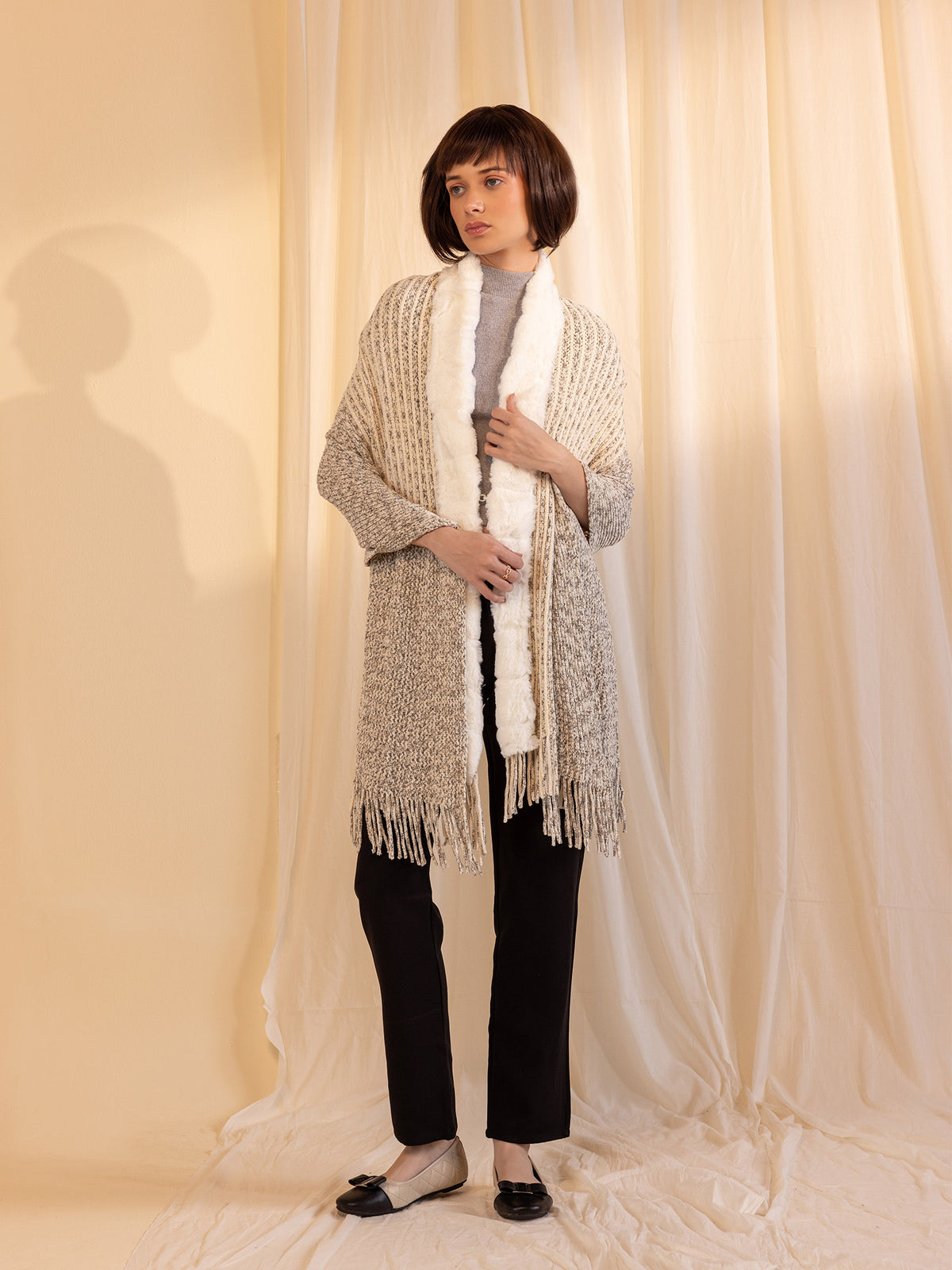 Woollen Fur Cape - Pearls