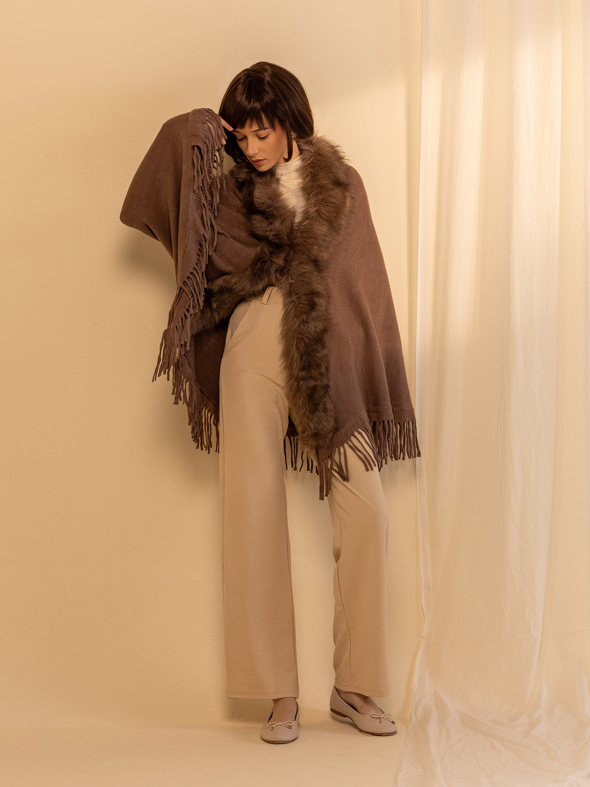 Woollen Fur Cape - Bournvita