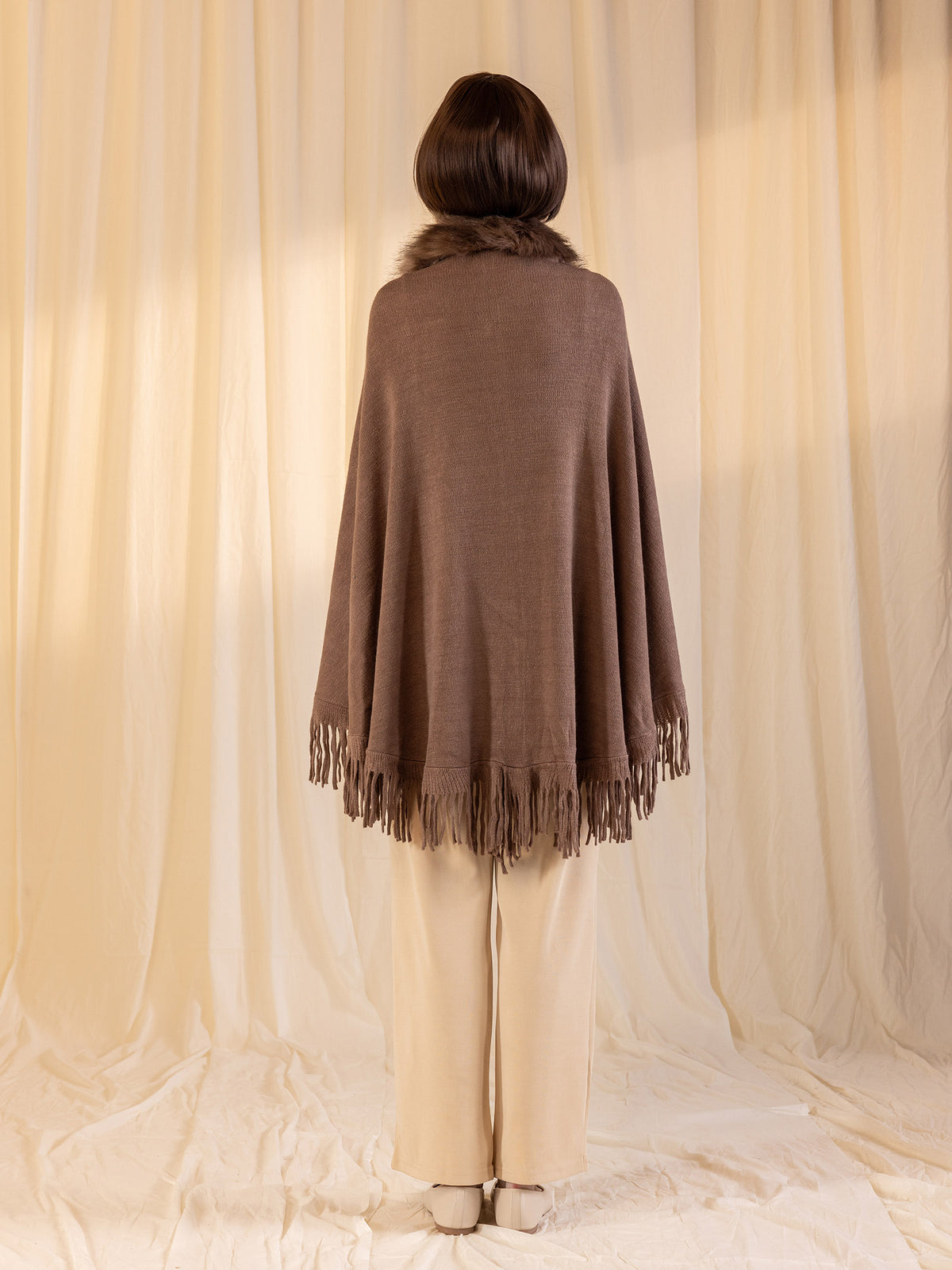 Woollen Fur Cape - Bournvita