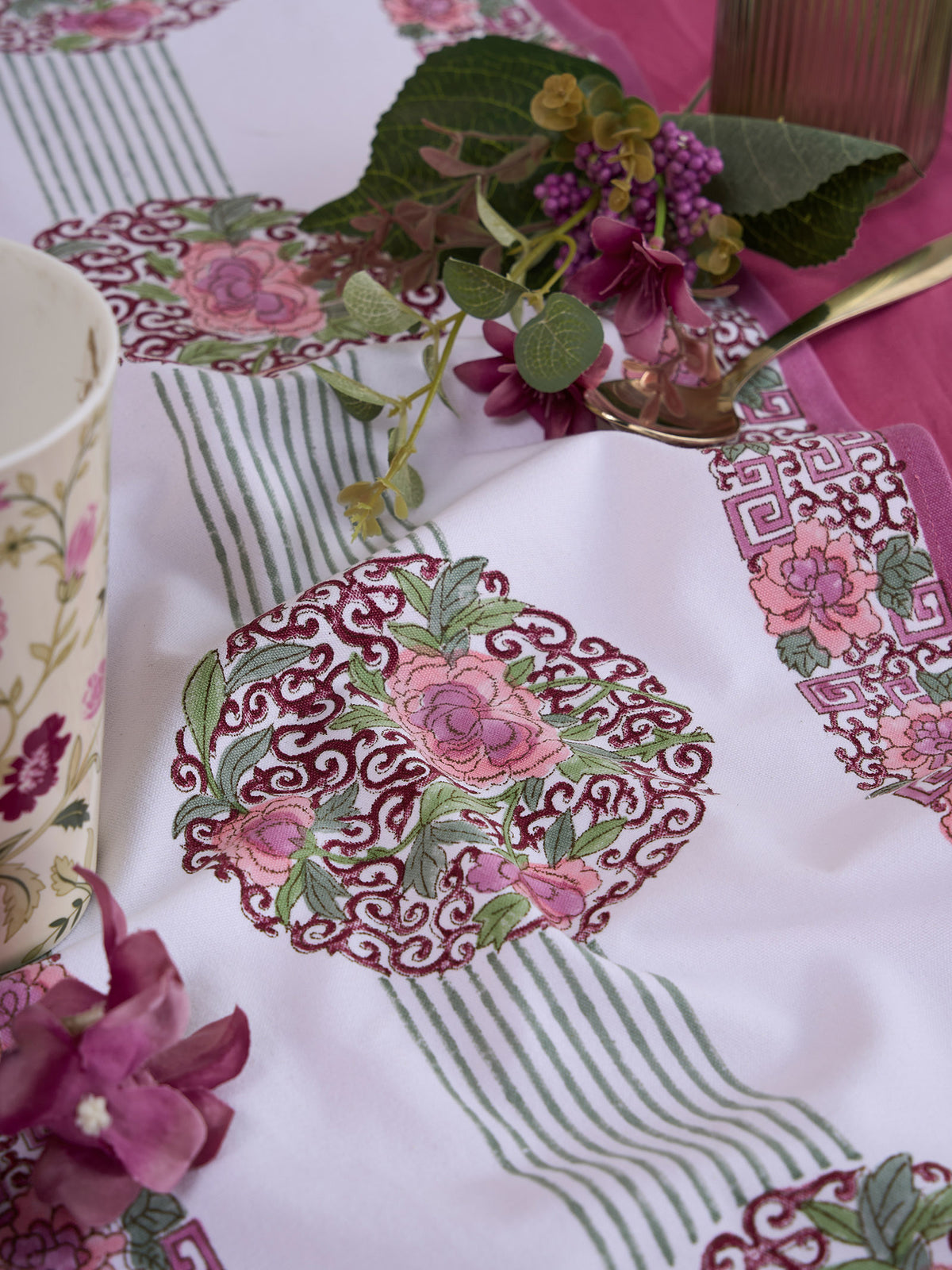 Notting Hill Table Runner
