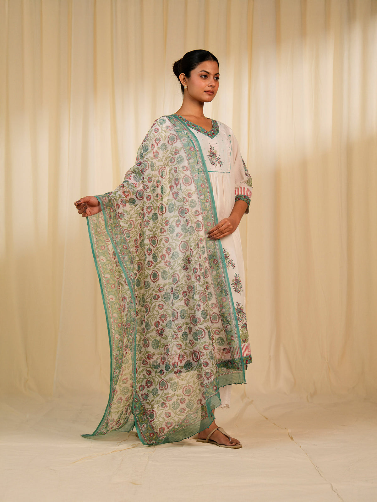 R3 Kota Dupatta