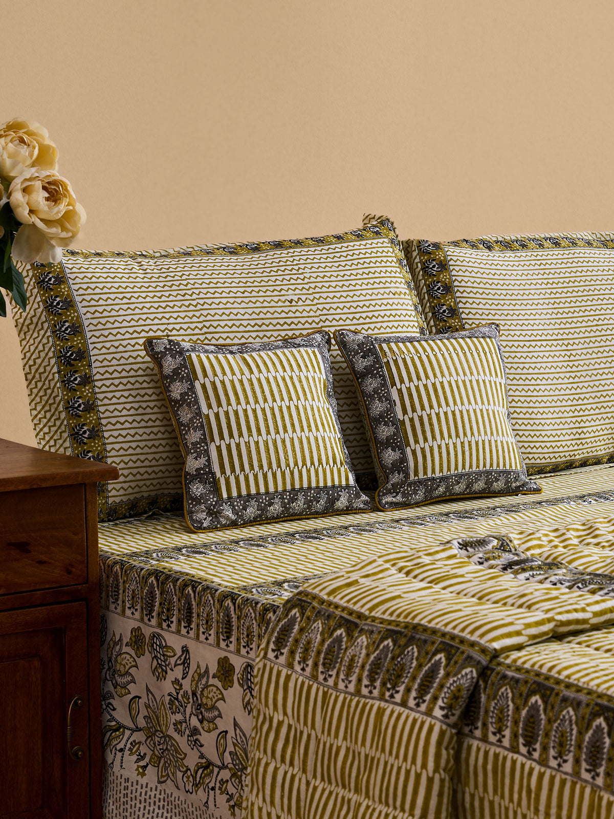 Kumbhalgarh 12" x 12" Cushion Cover