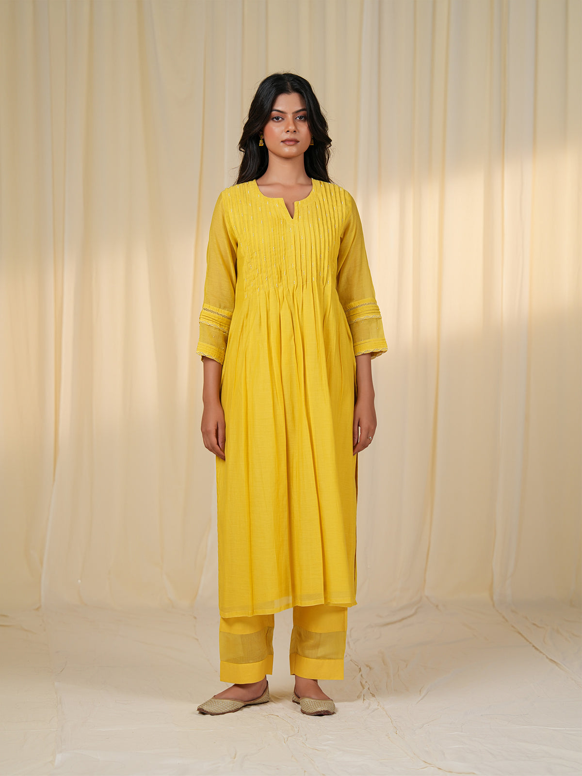 Sada Suhagan Bindi Chanderi Kurta