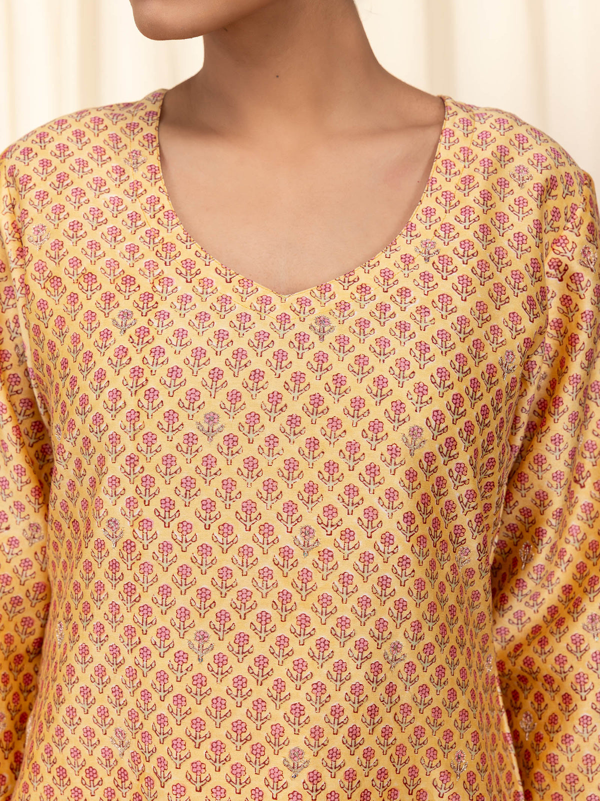 Sakhi Saheliya Yellow Chanderi Kurta