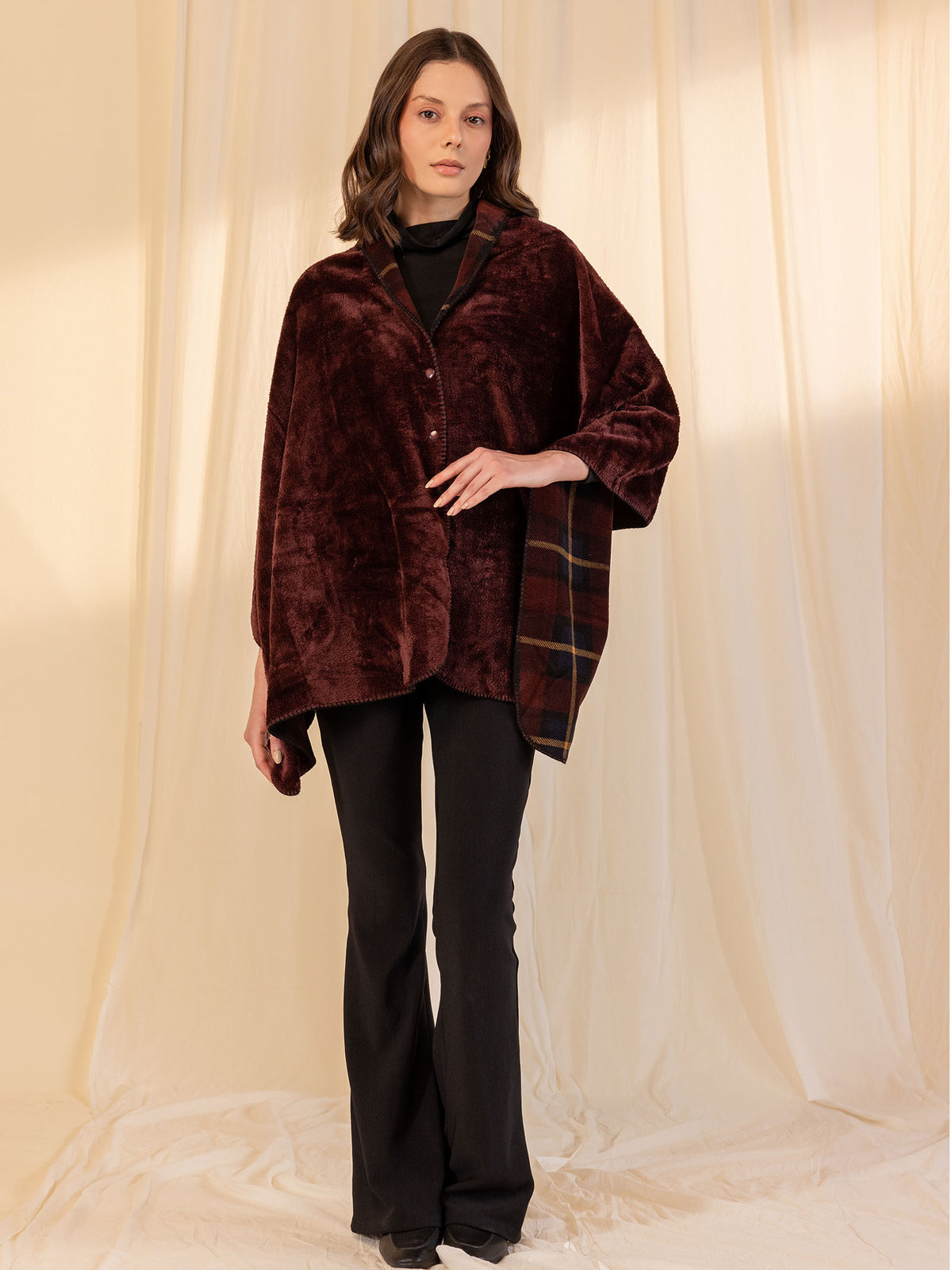 Woollen Reversible Wrap - Maroon