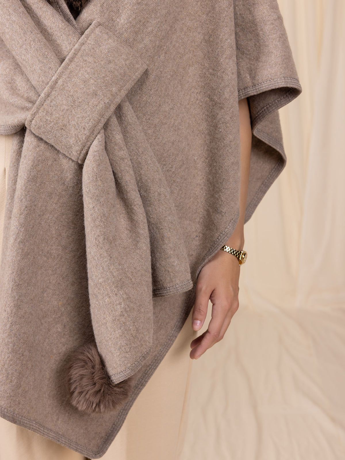 Woollen Veloura Brown Cape