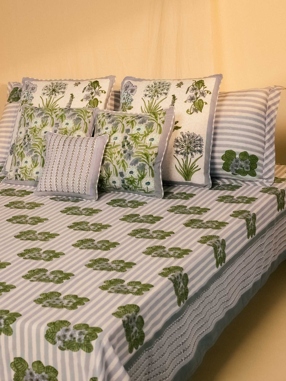 Suvasa Botanicals Bed Cover