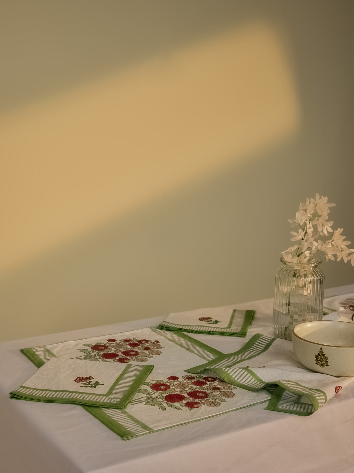 Chrysanthemum Table Mat