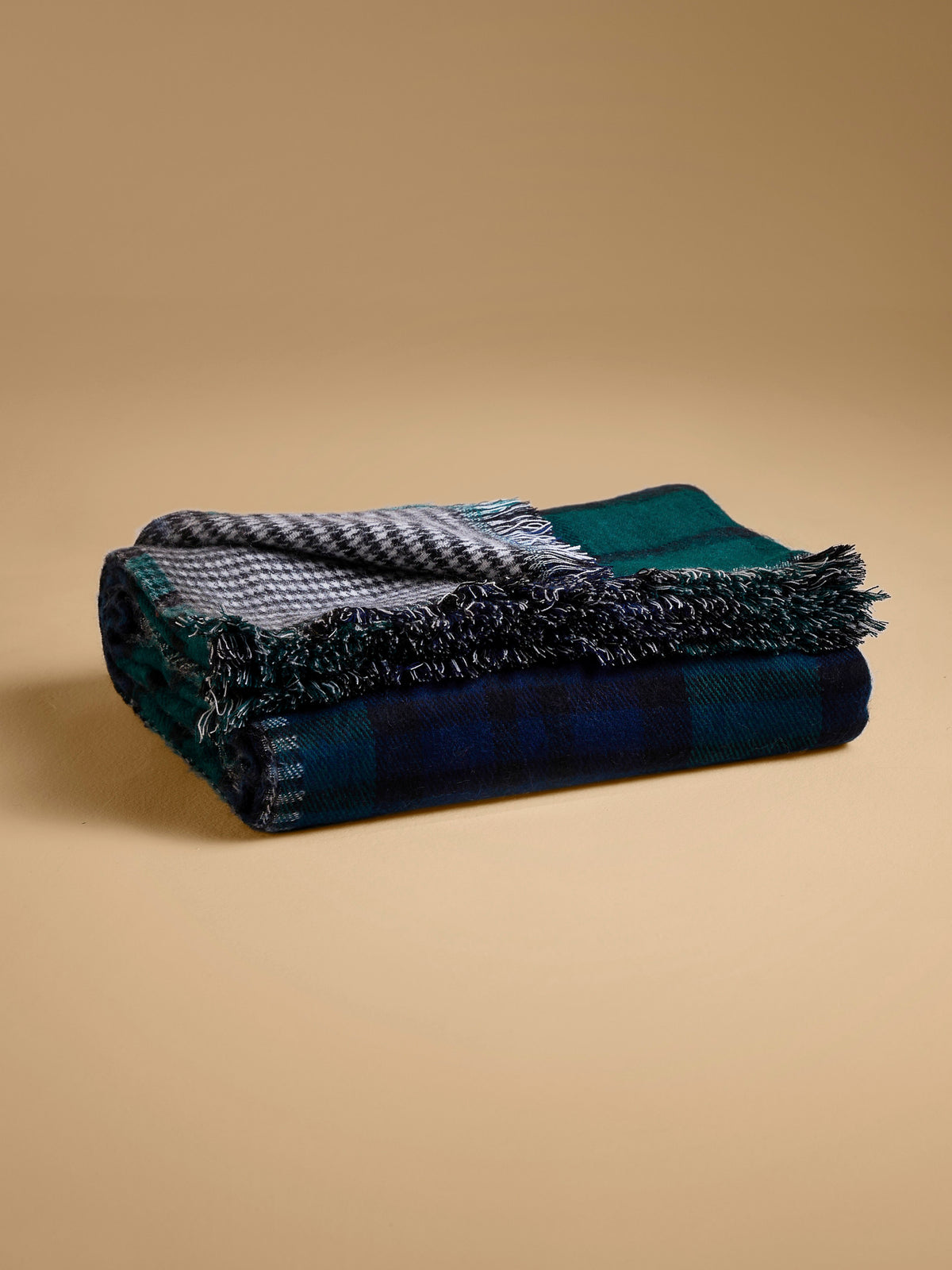 Woollen Throw B-Navy