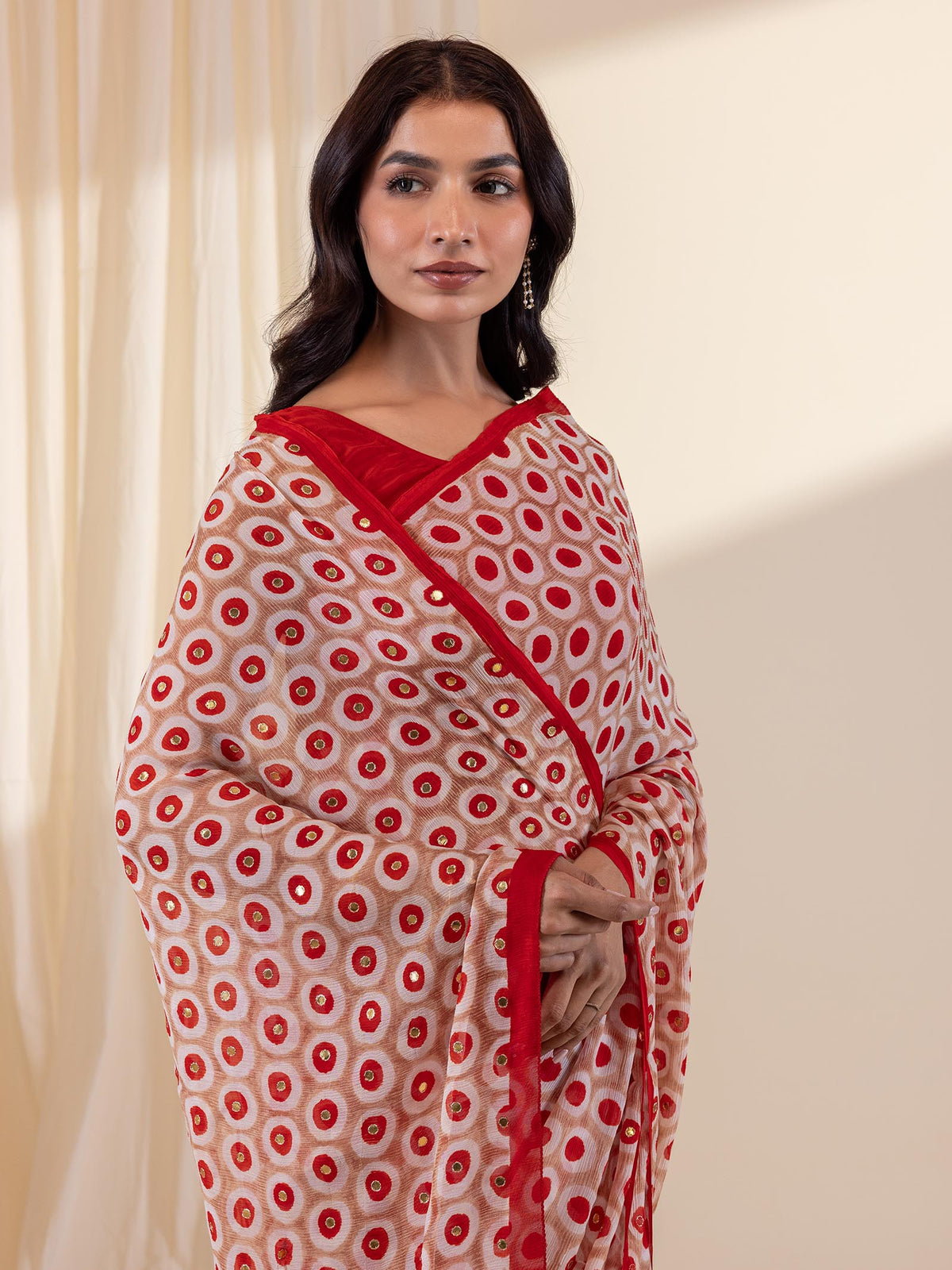 The Modern Women In Red Chiffon Saree