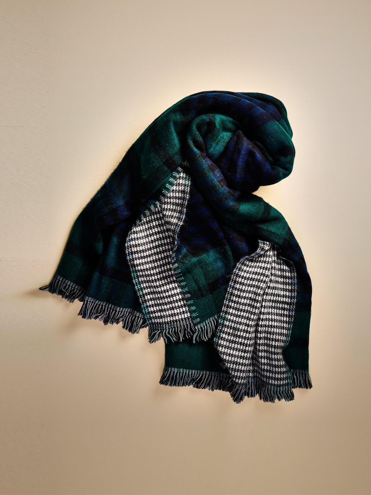 Woollen Throw B-Navy