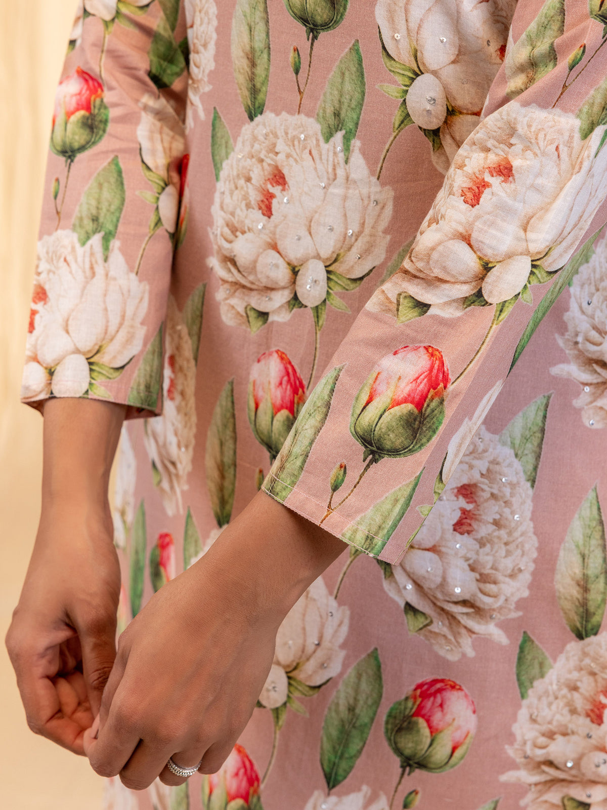 Bold And Beautiful Cotton Kurta - (Peach)