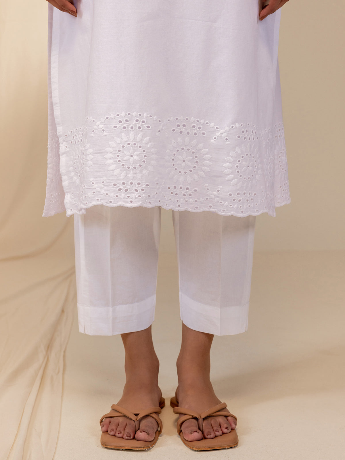 WW Hacoba Cotton Slip - White