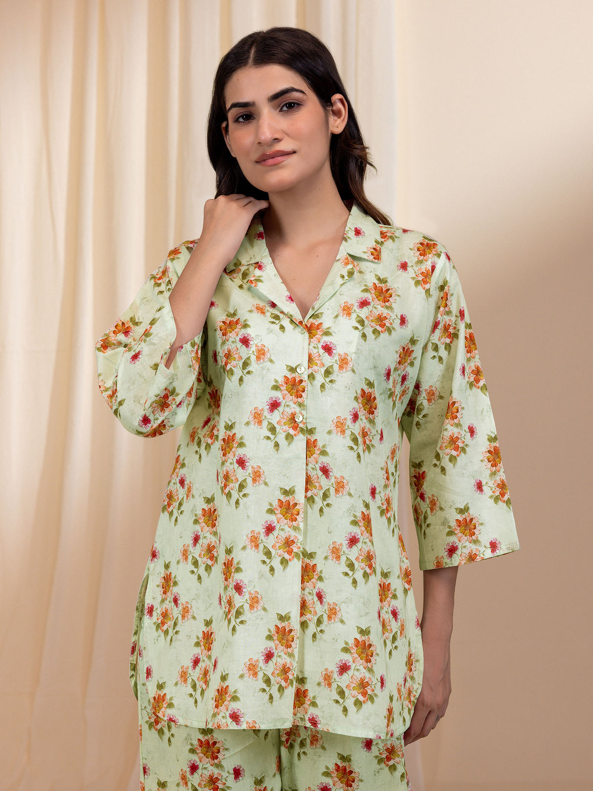 English Green Collared Voile Night Suit