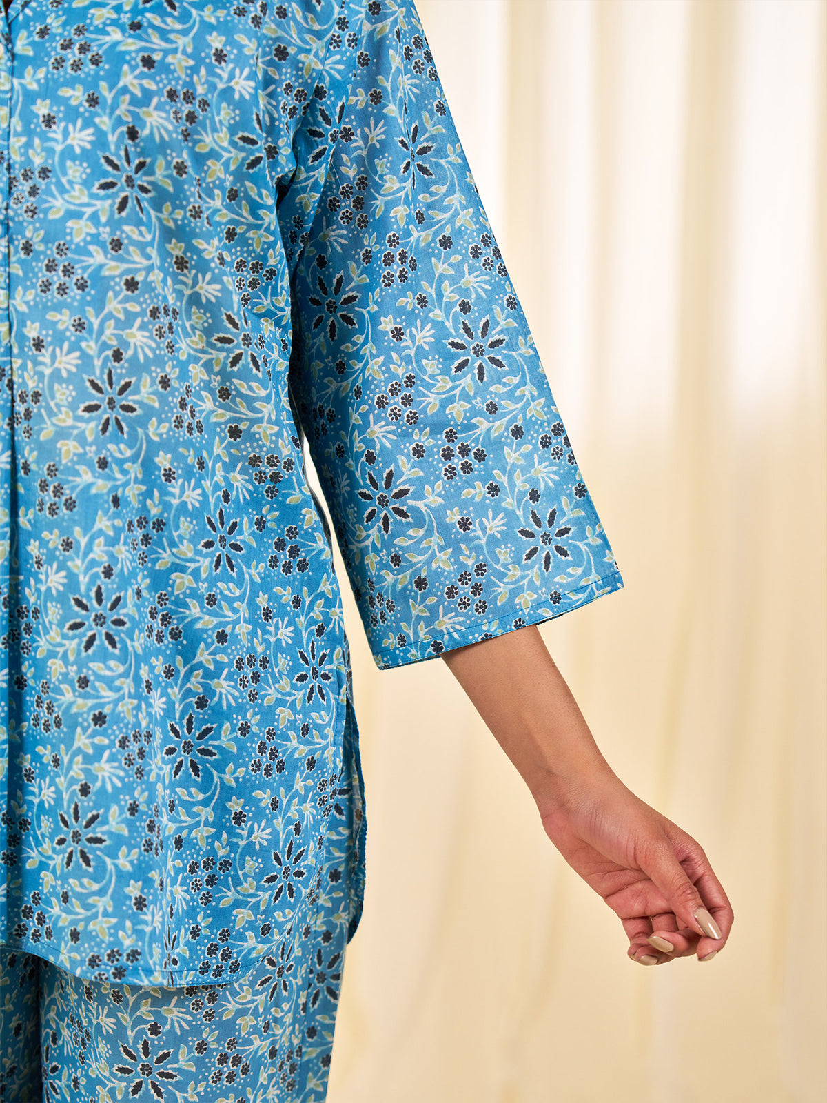 Eve Blooming Collared Cotton Night Suit