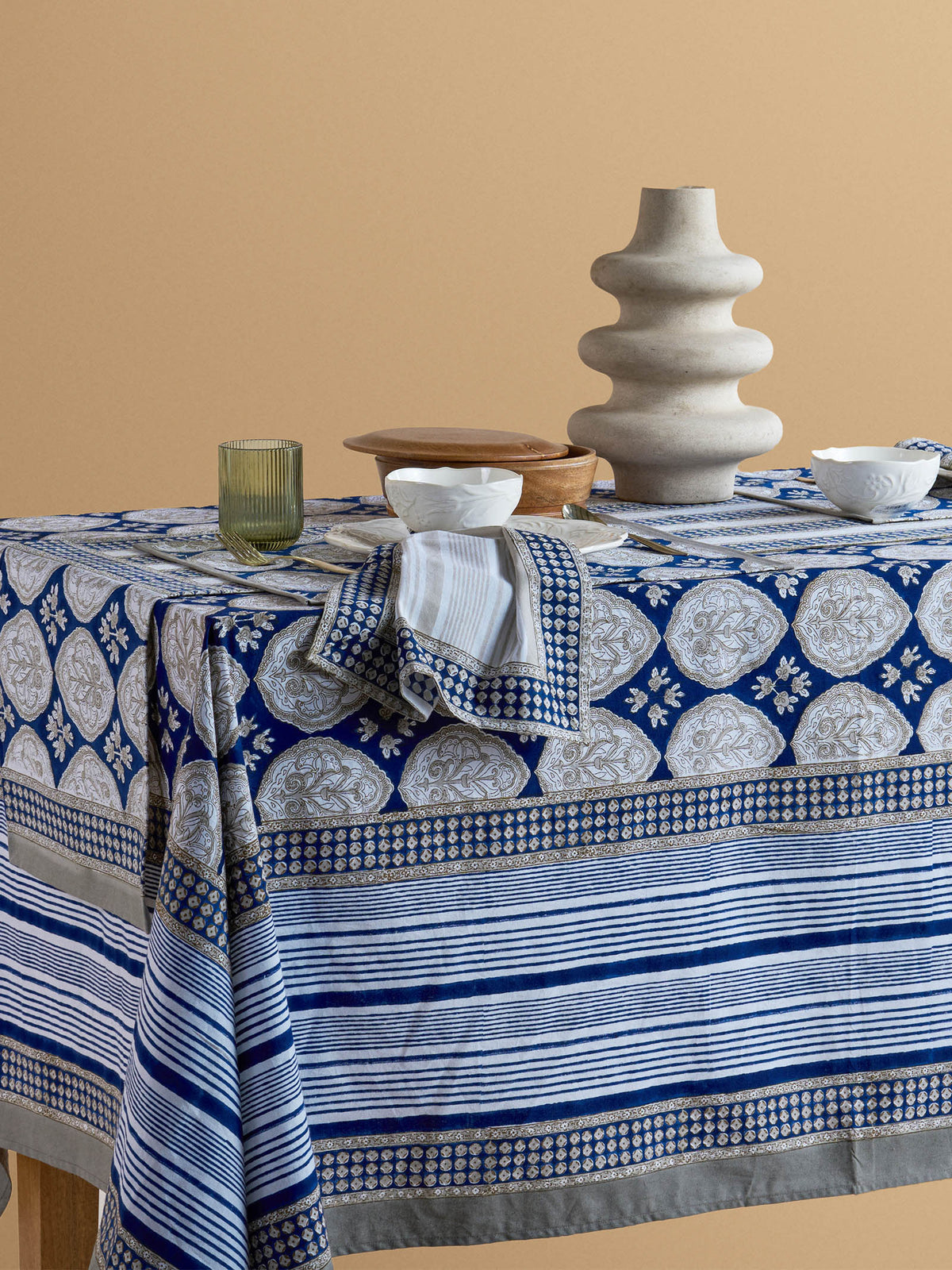 Fateh Sagar Table Cover