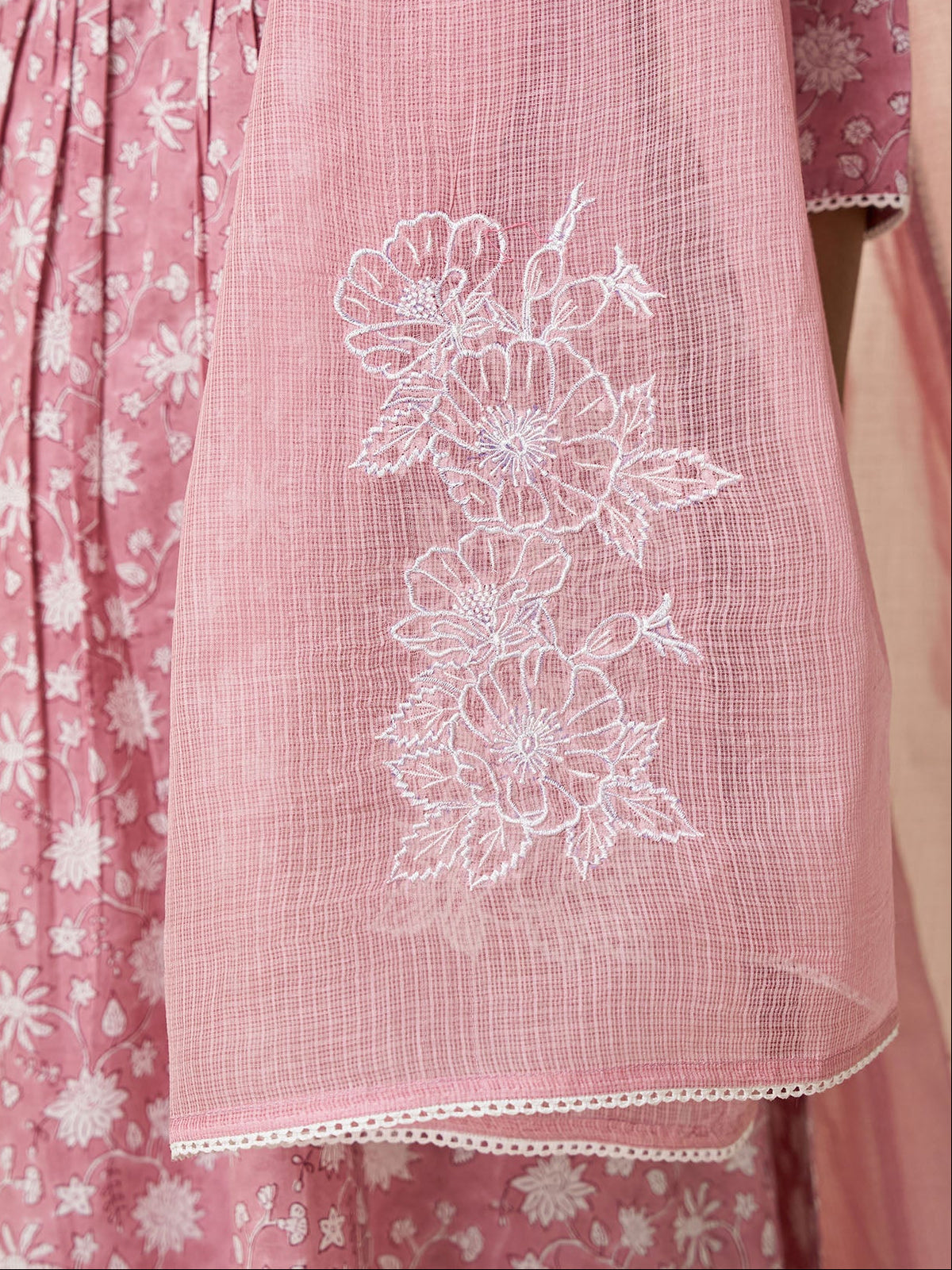 Gulabi Kota Dupatta