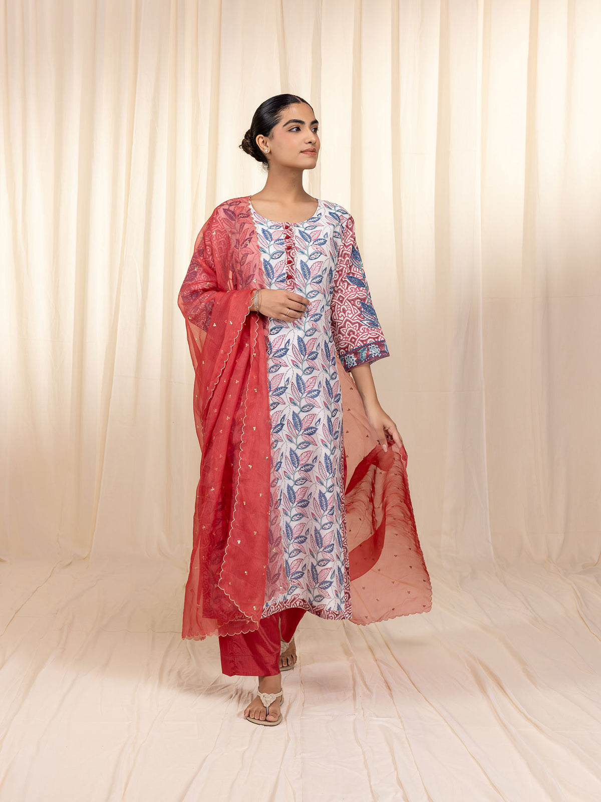 Laal Pattiya Chanderi Kurta
