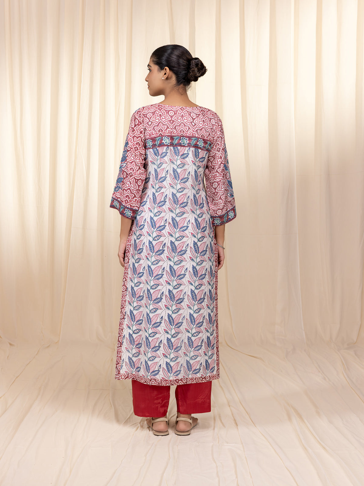 Laal Pattiya Chanderi Kurta