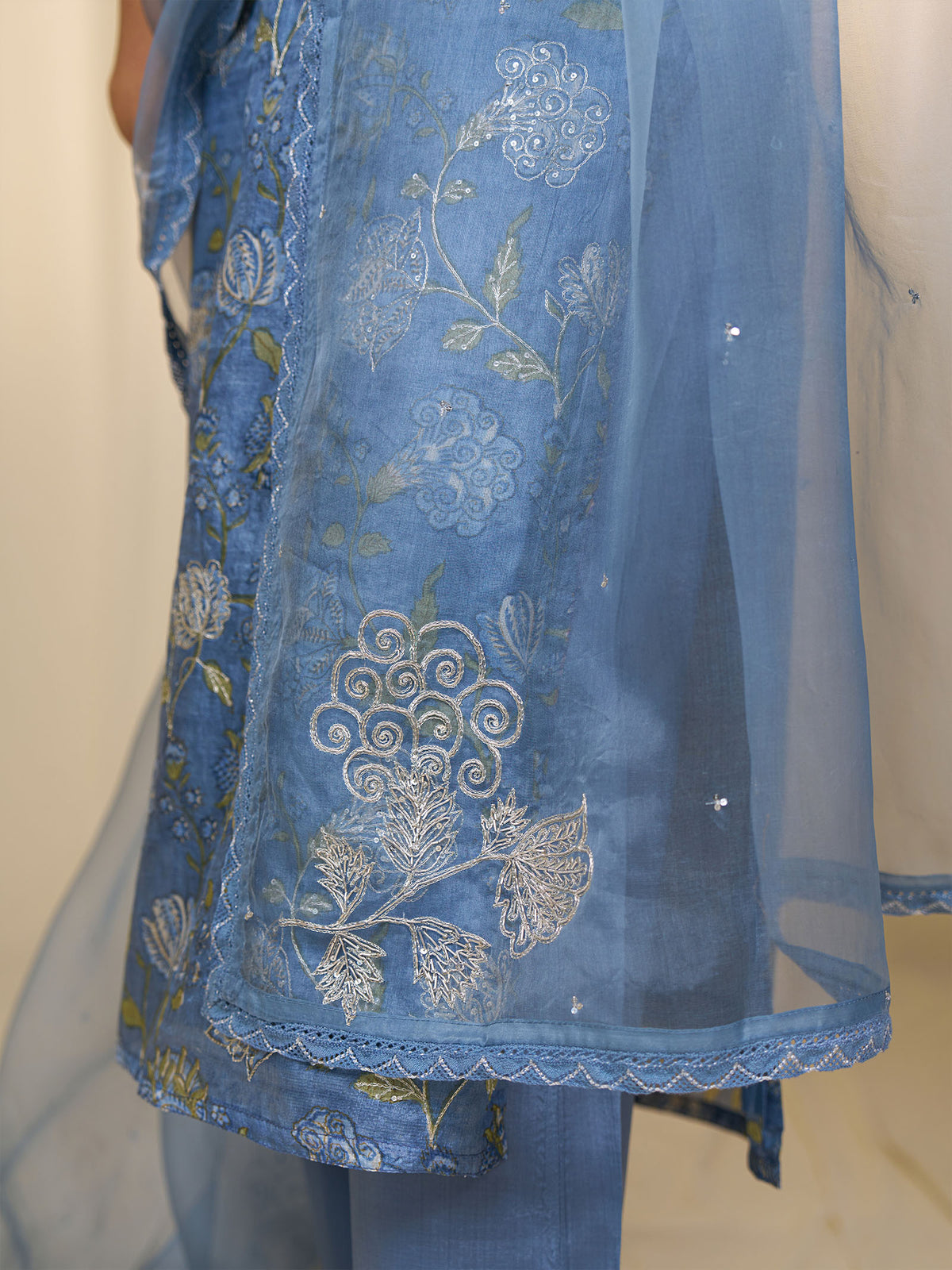Neel Tara Organza Dupatta