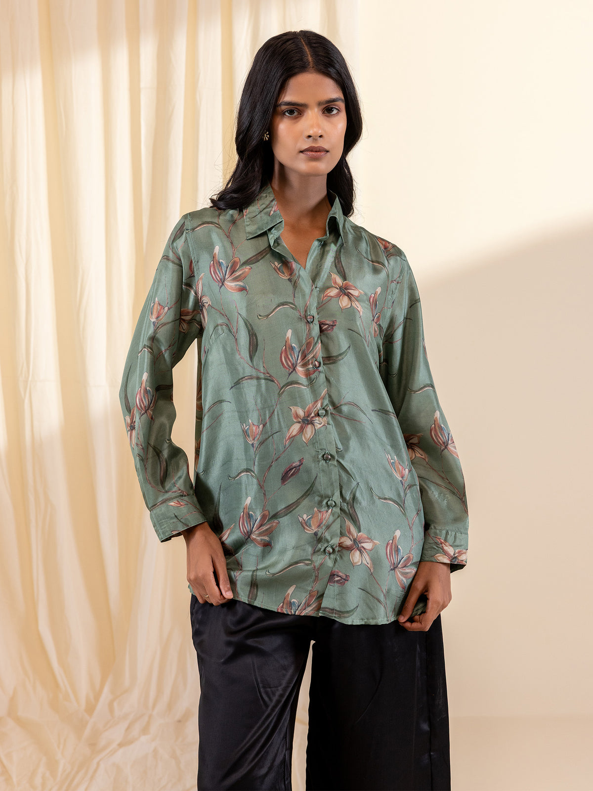 Vogue Silk Shirt - Sweden