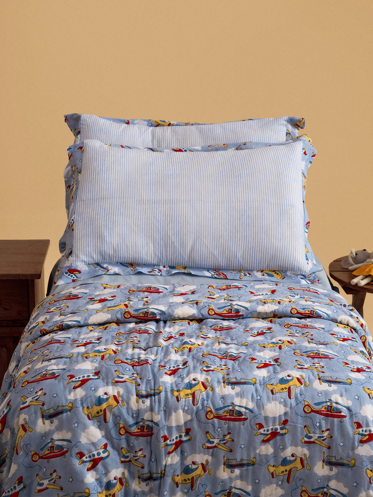Little Pilot Children's Quilt Set