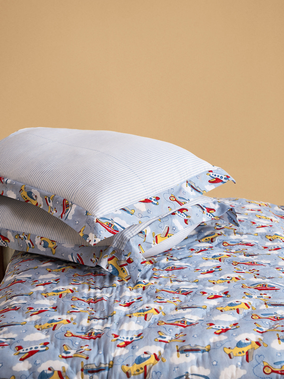 Little Pilot Children's Quilt Set