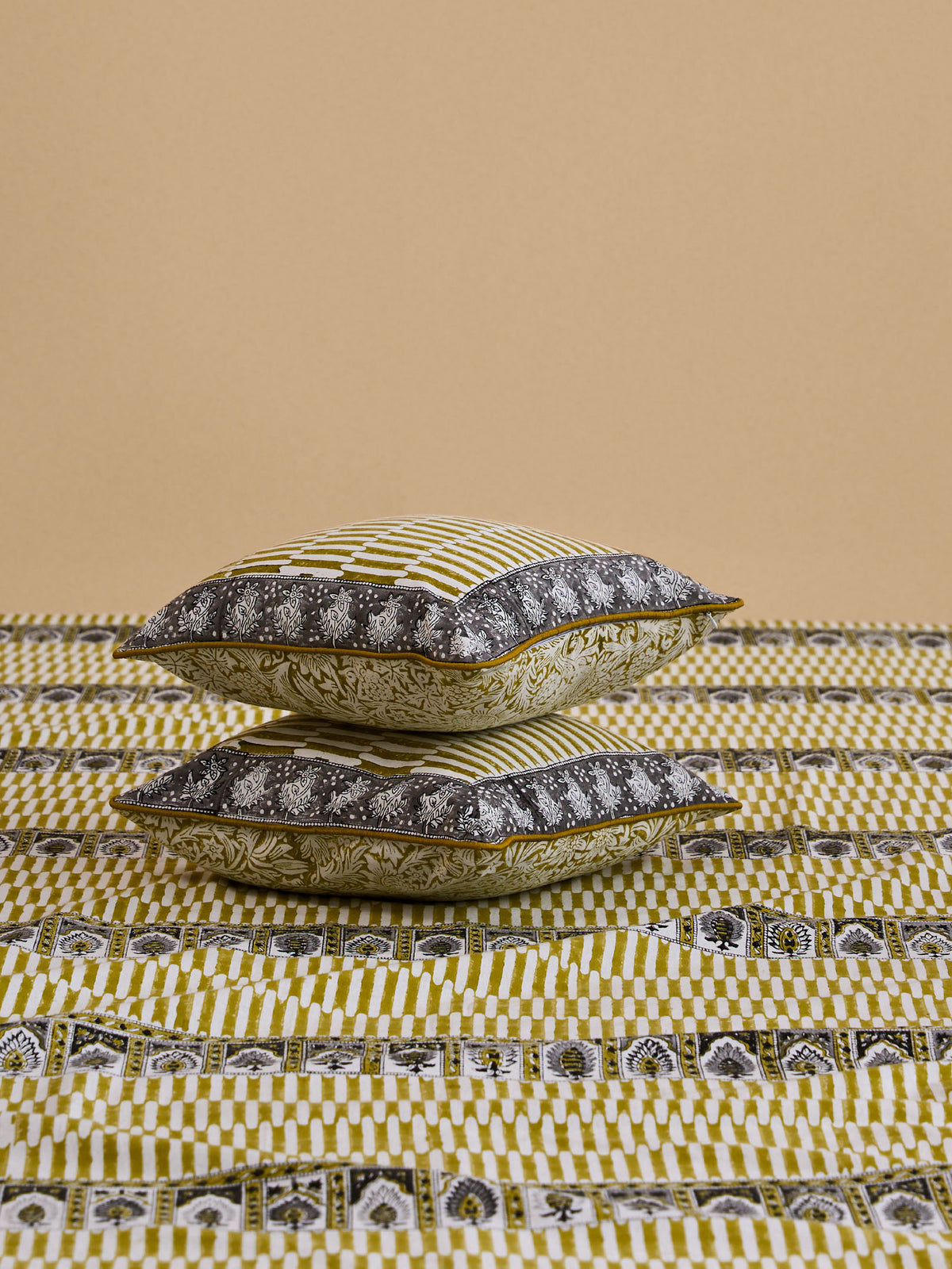 Kumbhalgarh 12" x 12" Cushion Cover