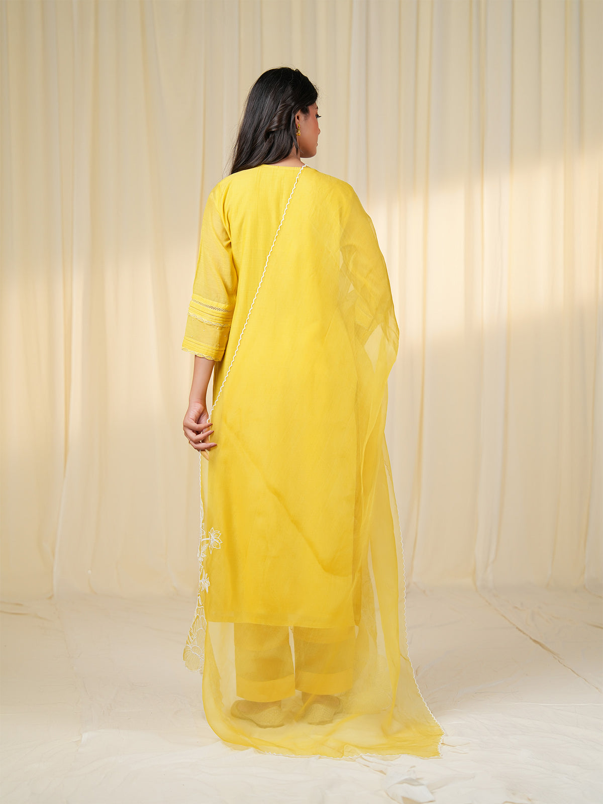 Sada Suhagan Bindi Organza Dupatta