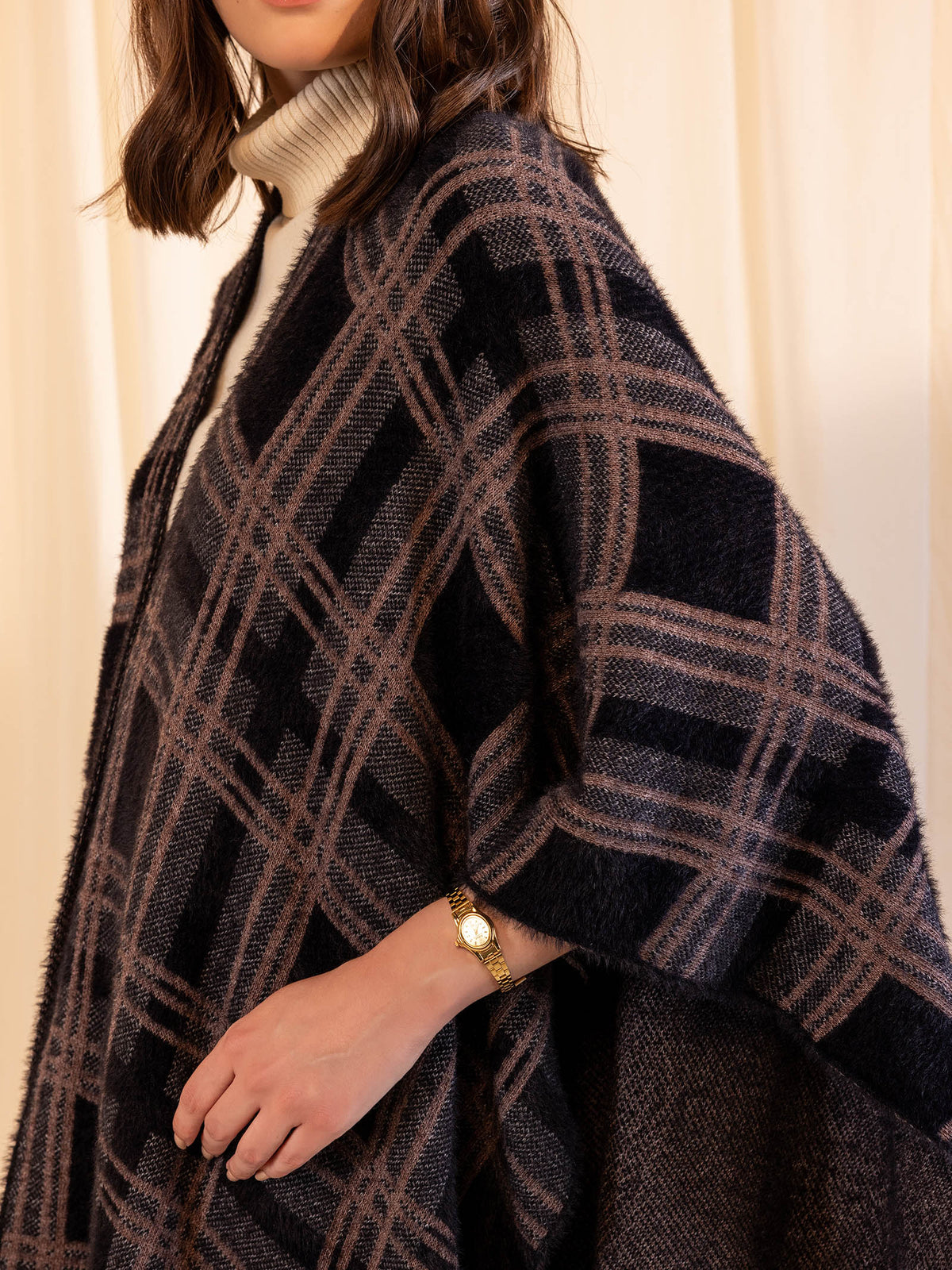 Woollen Reversible Check Cape Ebony