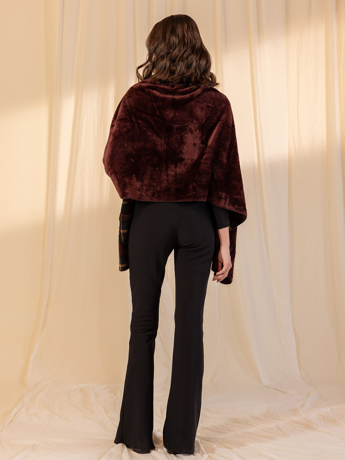 Woollen Reversible Wrap - Maroon