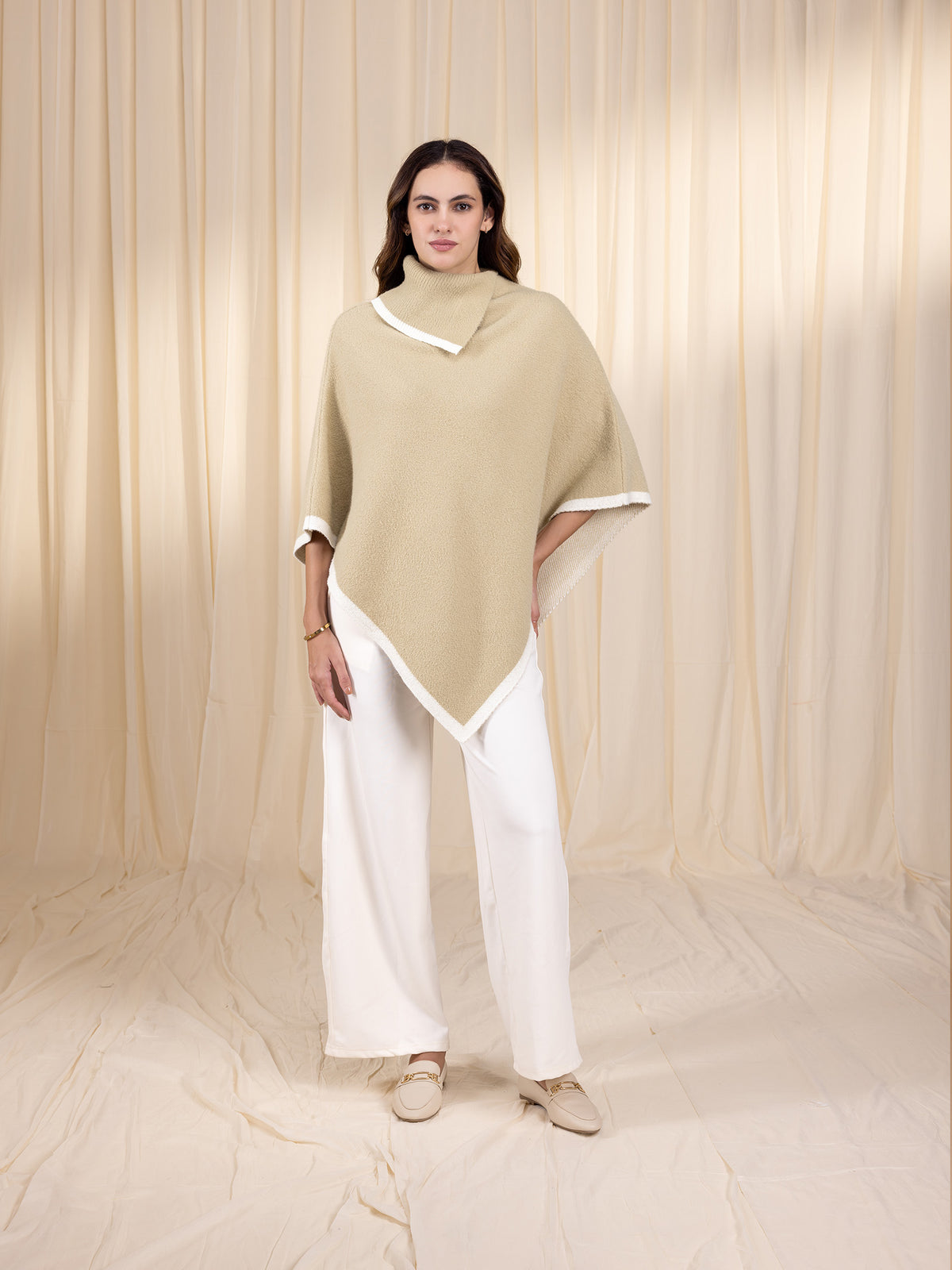 Woollen Collared Poncho - Kiwi