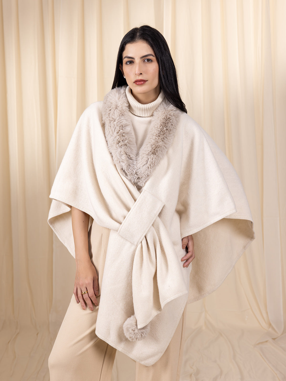 Woollen Veloura Cream Cape